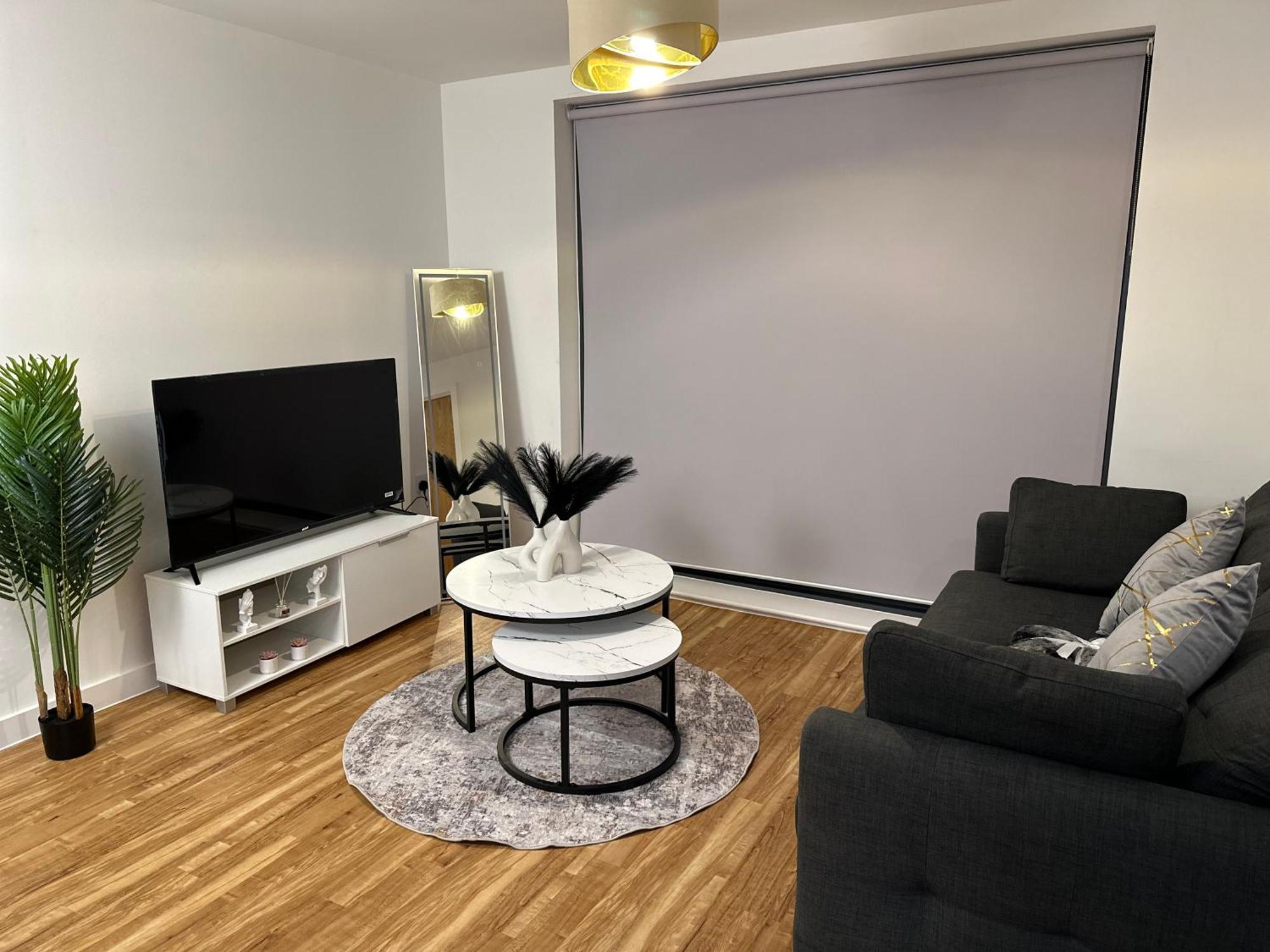 Luxury 2-Bed High-Rise In Manchester With Parking ภายนอก รูปภาพ